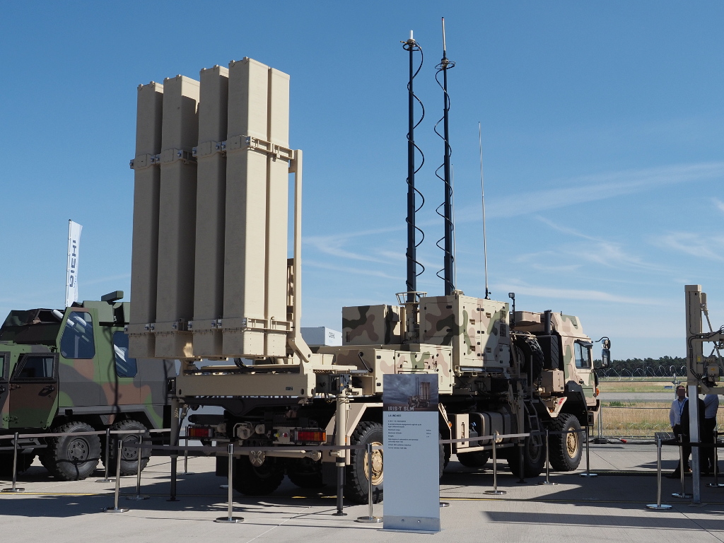 IRIS-T SLM launcher ILA-2022 - Techsvět