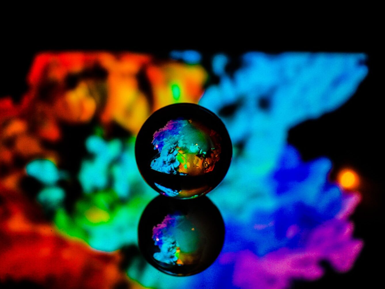 water drop in close up photography