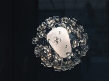 round clear glass decor