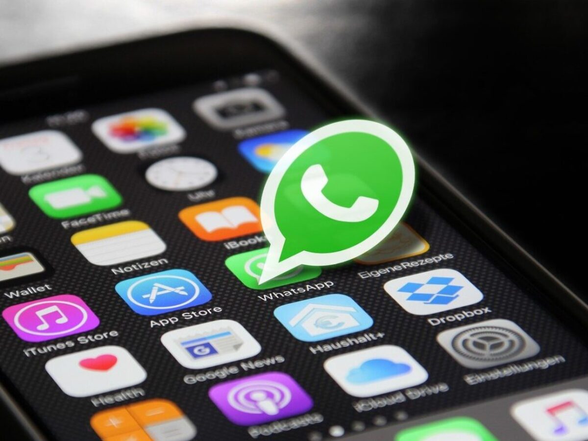 whatsapp, iphone, homescreen