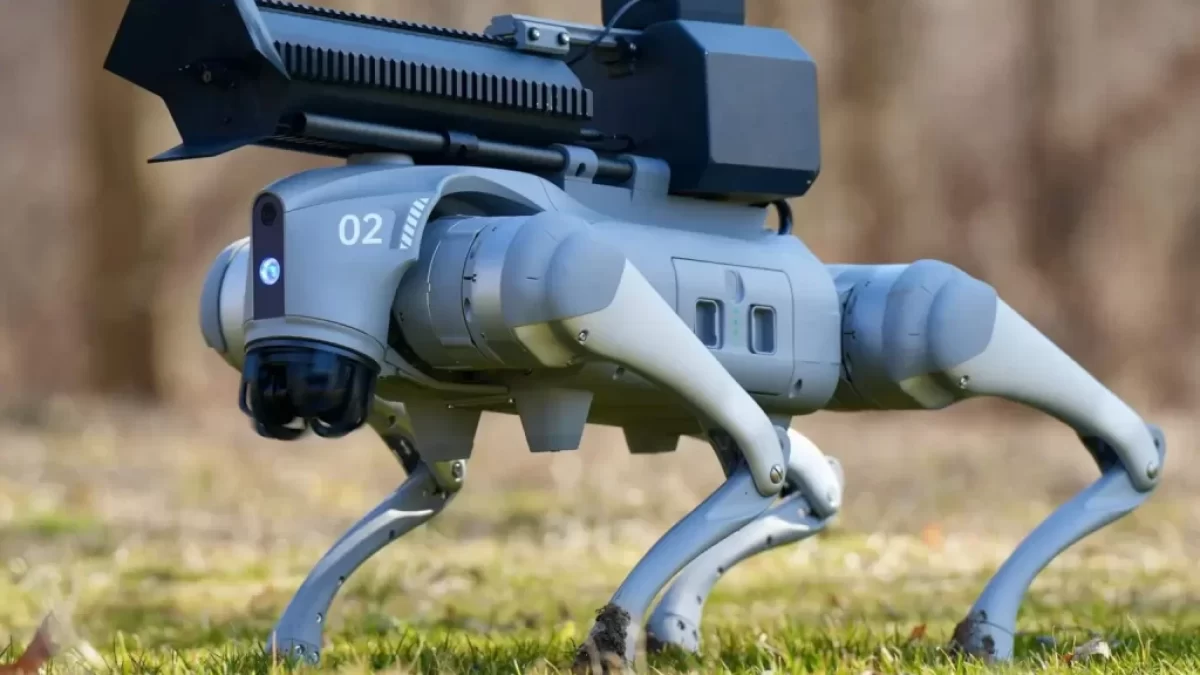 Throwflame představuje robotického psa Thermonator – s připojeným plamenometem. Stojí v přepočtu přes 200 tisíc korun