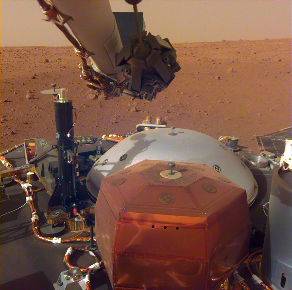 NASA's Mars InSight Flexes Its Arm - Techsvět