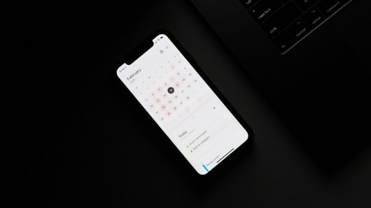 black Android smartphone