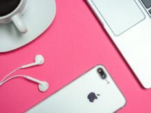 Closeup Photo of Silver Iphone 7 Plus With Earpods
