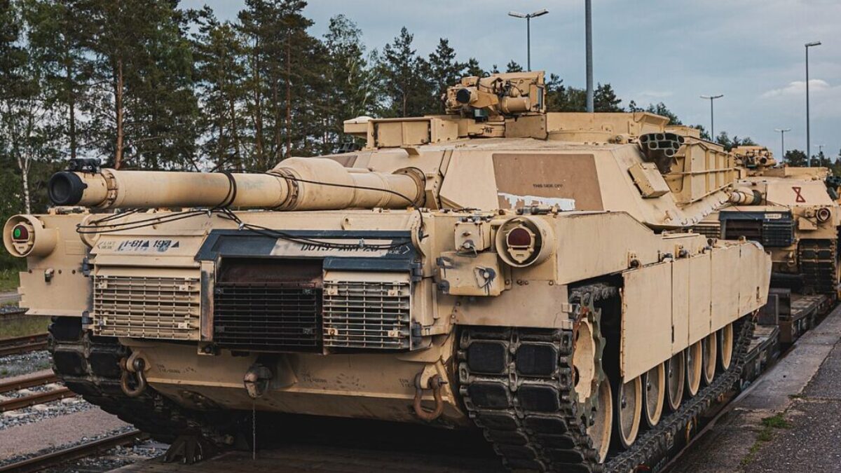 Spc. Christian Carrillo - https://www.dvidshub.net/image/7818078/m1a1-abrams-tanks-arrival