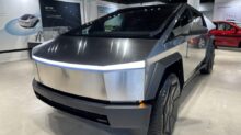 Tesla Showroom Miami Design District December 2023 - Tesla Cybertruck - 6