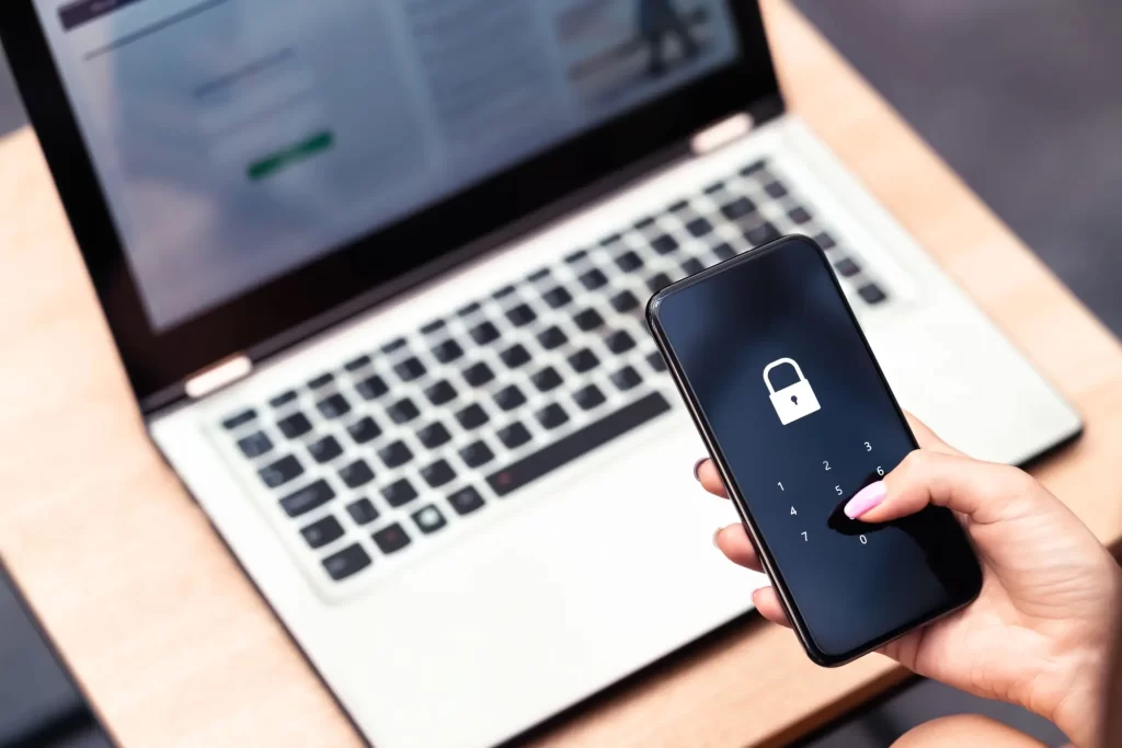 Shutterstock_1929254936 - Techsvět Počítač a telefon