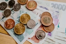 Peníze, bankovky, mince České republiky