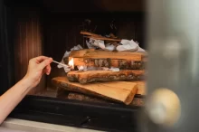 Zákaz se nevztahuje na krbová kamna.