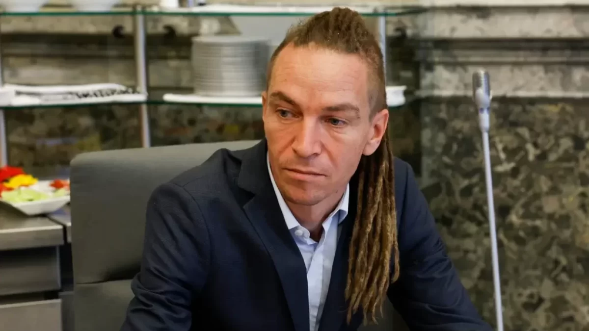 Ivan Bartoš