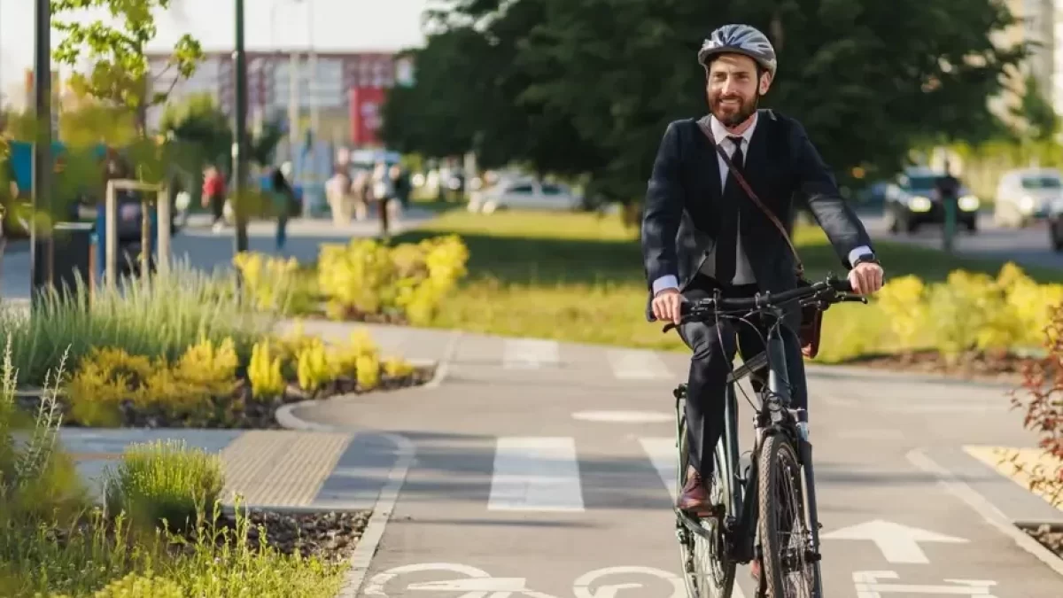 Cyklistika ve městě vyžaduje oboustrannou toleranci.