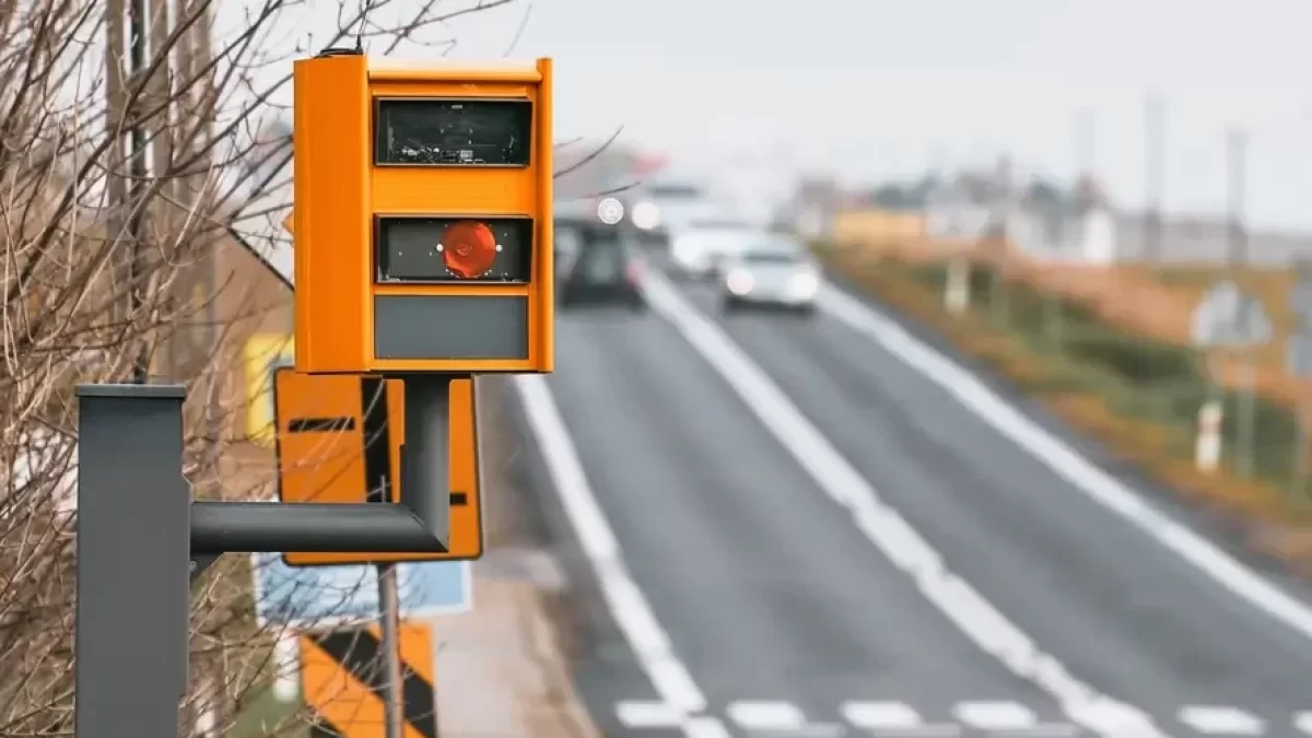 Radar na měření rychlosti.
