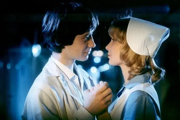 Pavel Kříž a Adriana Tarábková ve filmu Básníci