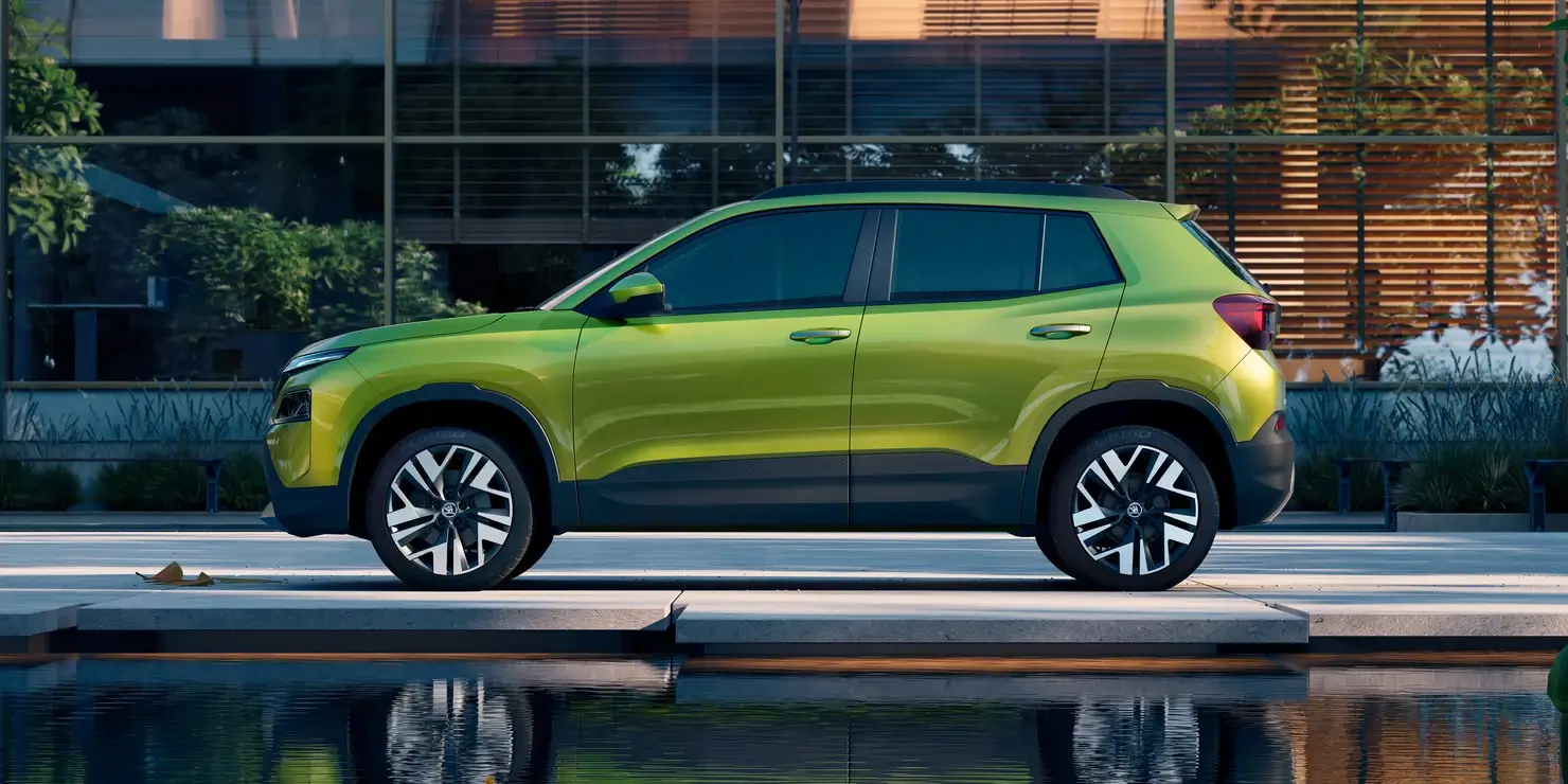 Škoda Kylaq zboku