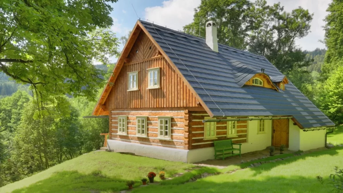 typická česká dřevěná chalupa