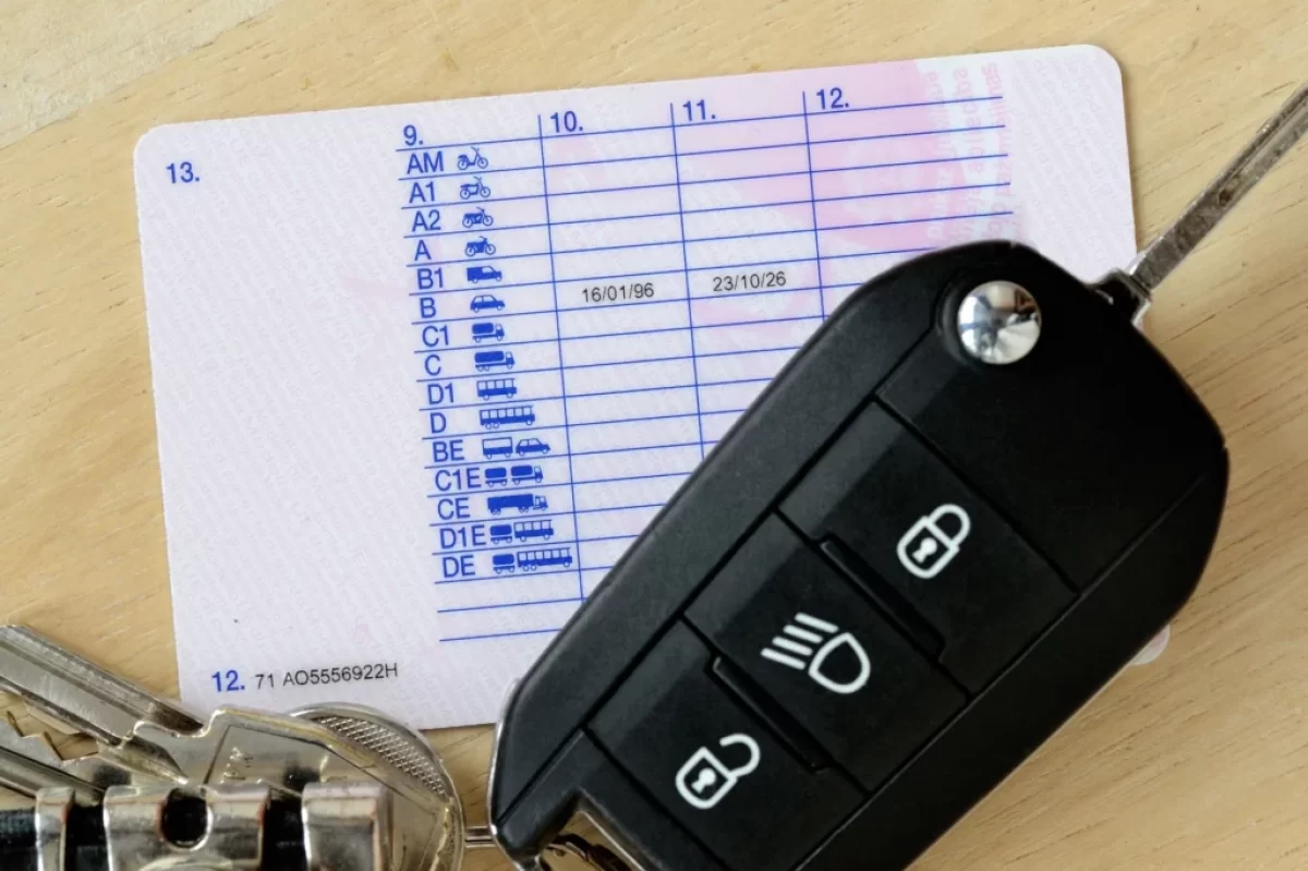 Statisíce řidičů čeká do konce roku výměna řidičáků.