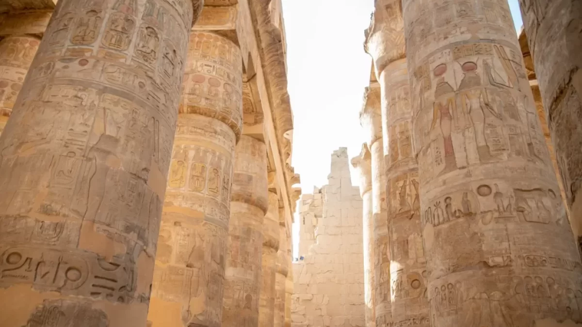 egyptské reliéfy na pyramidách
