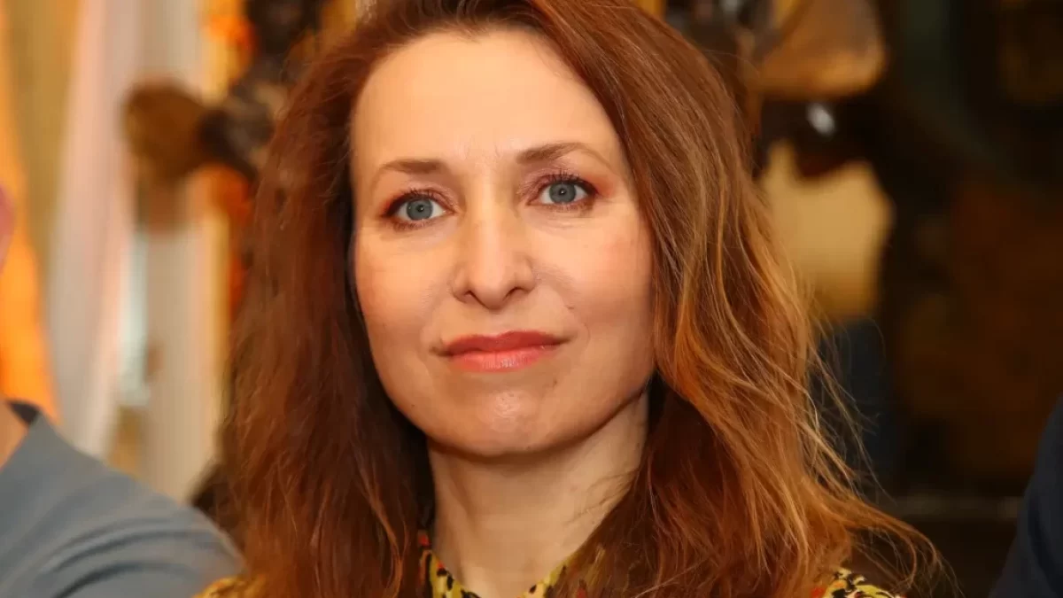 Tereza Bebarová se usmívá do objektivu
