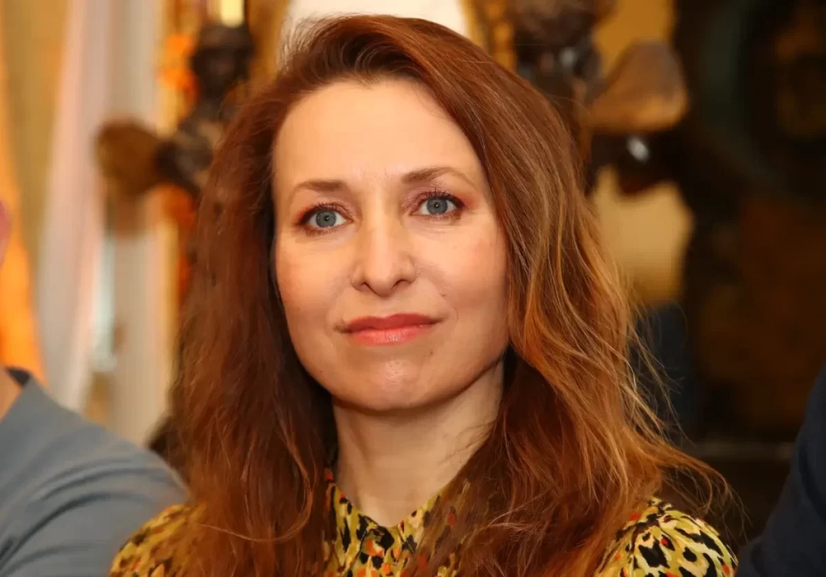 Tereza Bebarová se usmívá do objektivu