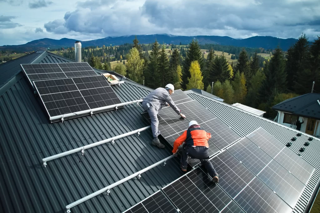 shutterstock_2493199339 - Techsvět solární panely
