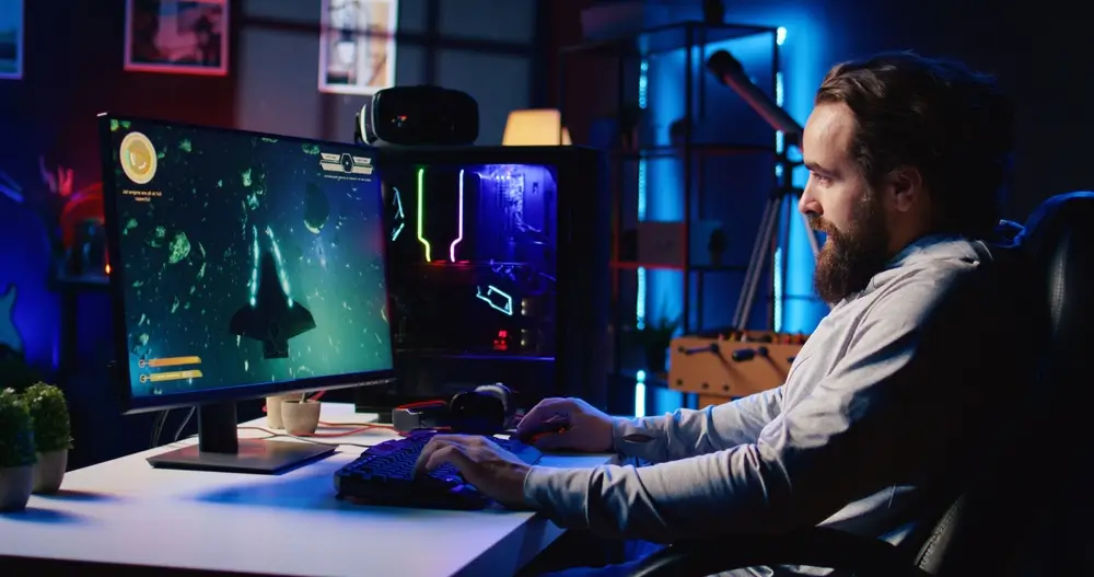- Techsvět Muž hraje PC hru