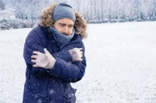 Muž, kterému je zima