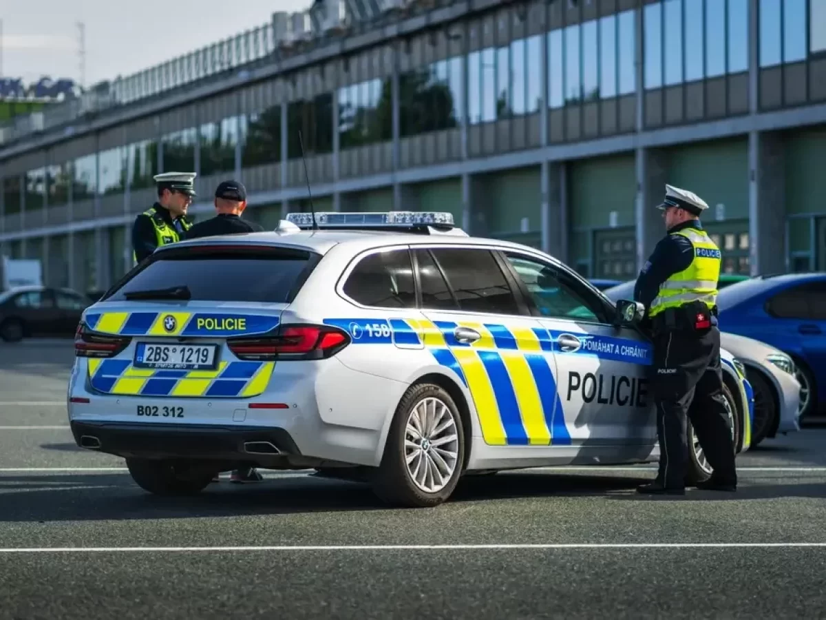 Hlídka dopravní policie