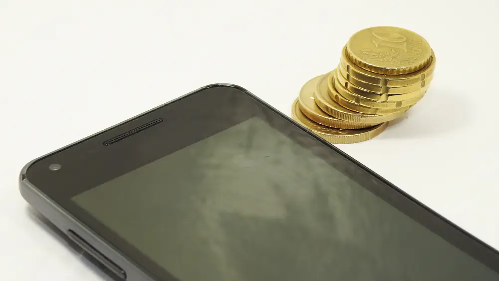 shutterstock_438321592 - Techsvět mobil a peníze