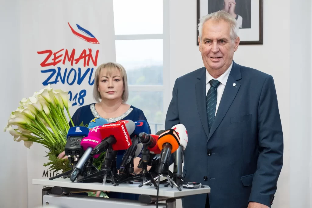 shutterstock_750369151 - Techsvět Miloš Zeman s manželkou Ivanou.
