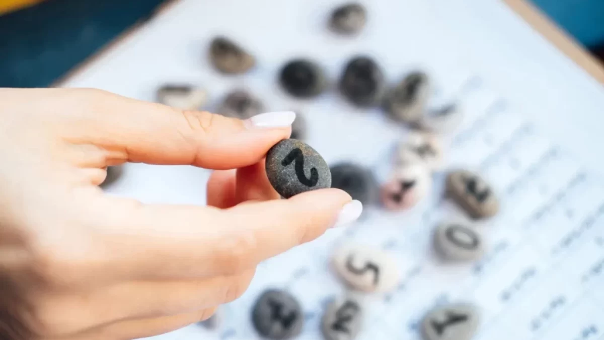 žena provádí numerologický výpočet