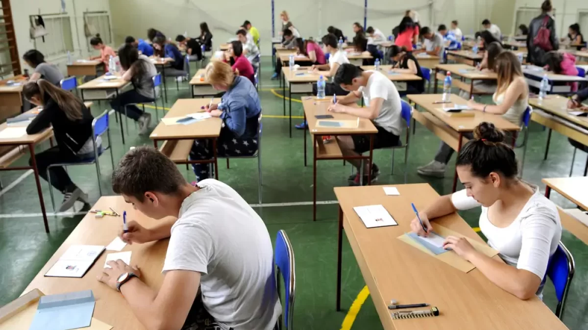 Studenti ve škole