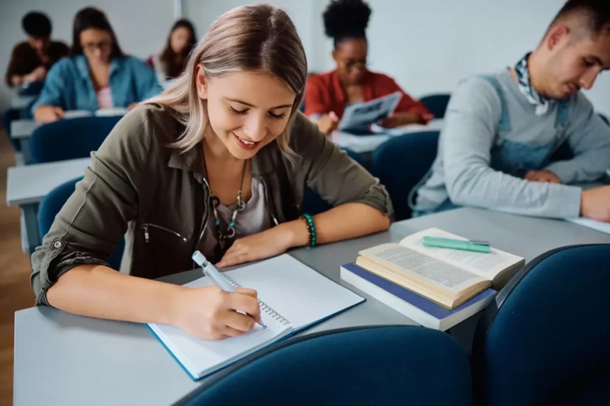 Dobře zvolený studijní obor vám může zajistit bezstarostnou budoucnost.