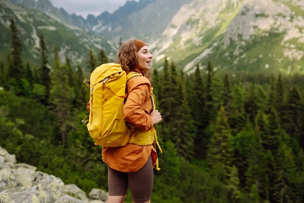 - Techsvět Turistka obdivuje přírodu