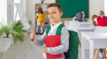 Žák ukazuje palec nahoru