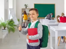 Žák ukazuje palec nahoru