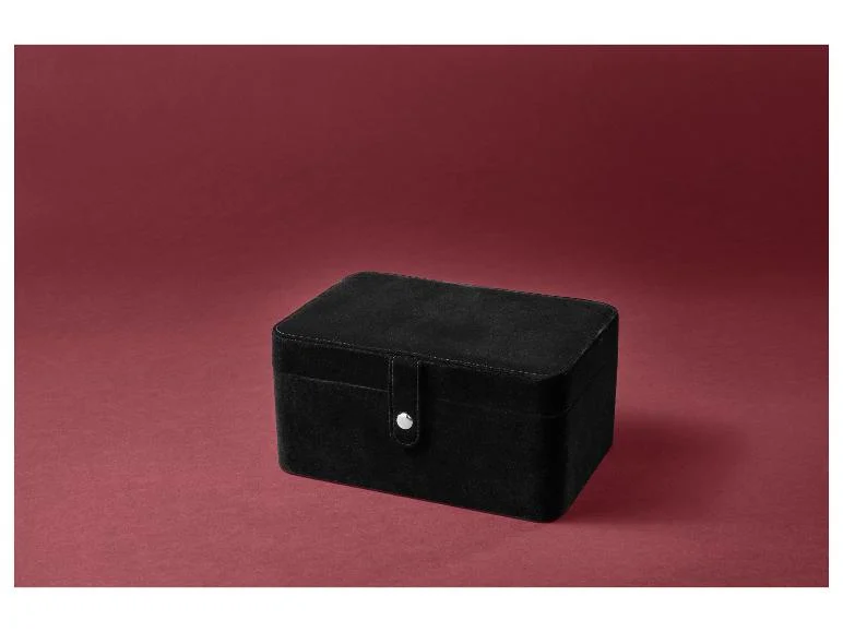 Šperkovnice má minimalistický design, a tak se hodí do jakékoliv domácnosti. - Techsvět Šperkovnice