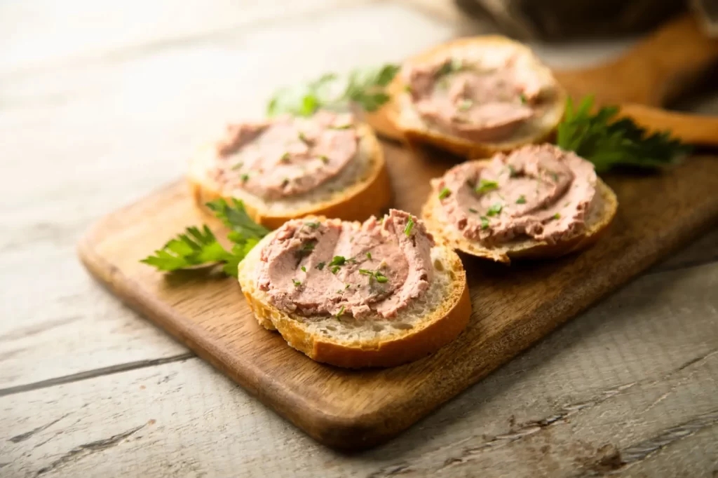 Šunková pěna je skvělou pomazánkou, FOTO: Shutterstock - Techsvět šunková pěna