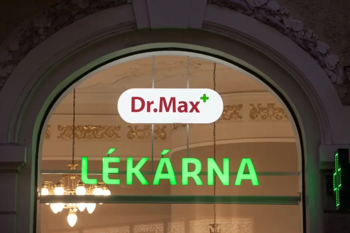 Lékárna Dr.Max logo