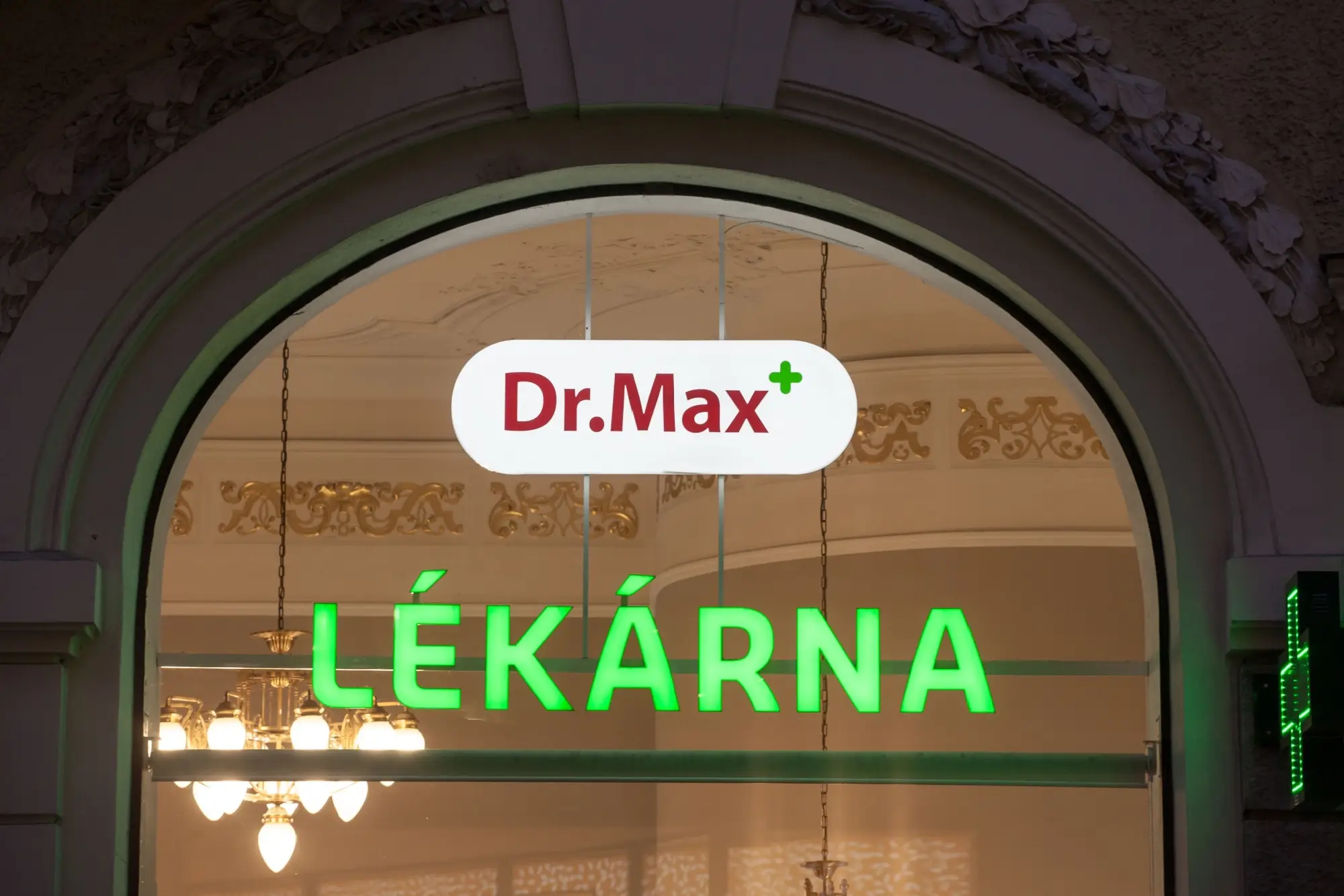 Lékárna Dr.Max logo