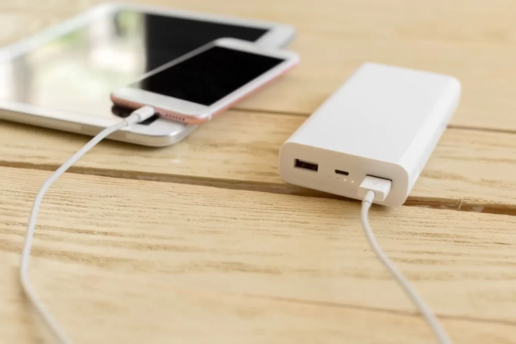 Na přerušení dodávky elektřiny se připravte. Nabijte si třeba powerbanku, FOTO: Shutterstock - Techsvět powerbanka