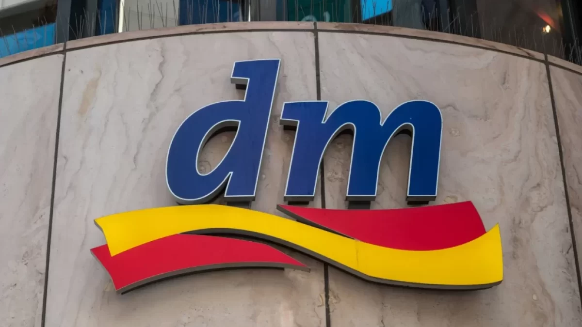 Dm drogerie logo