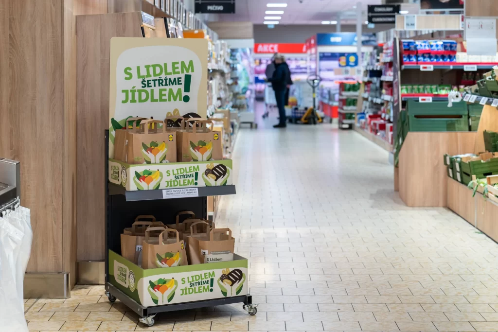 - Techsvět Lidl tašky na prodejně