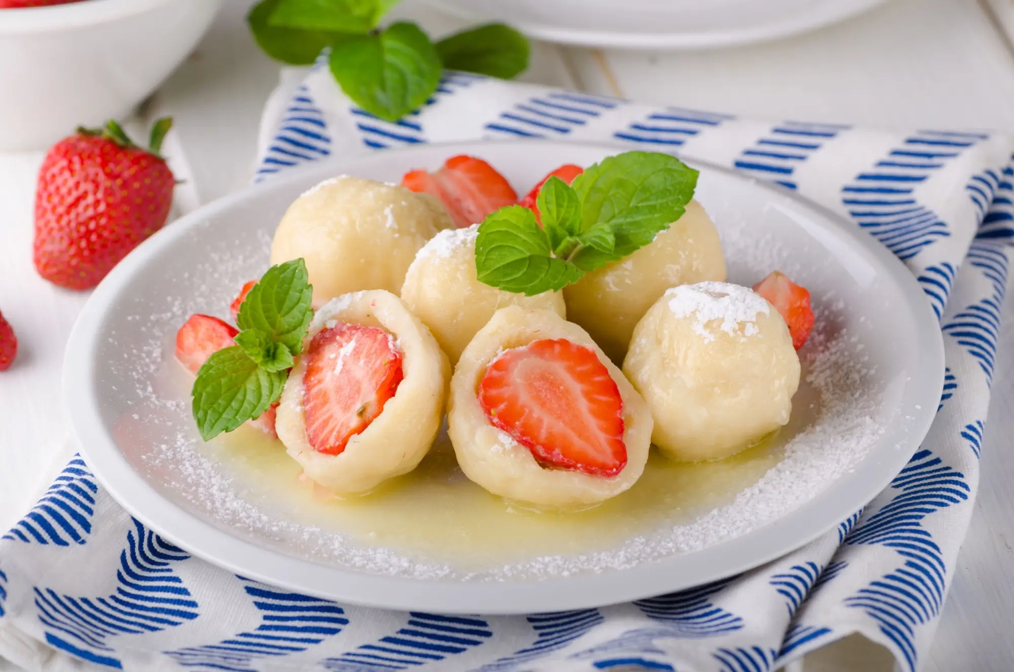 Shutterstock_1084628480 - Techsvět Jahodové knedlíky