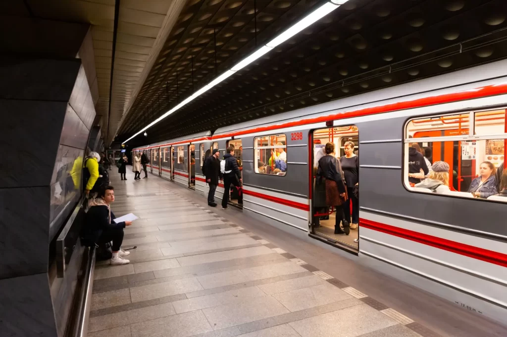 Shutterstock_1595285863 - Techsvět Pražské metro