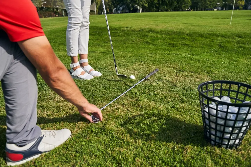 Se šéfem máte stejně hobby - Techsvět dva lidé hrají golf