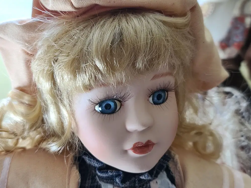 Panenky mohou mít obrovskou hodnotu - Techsvět porcelánová panenka