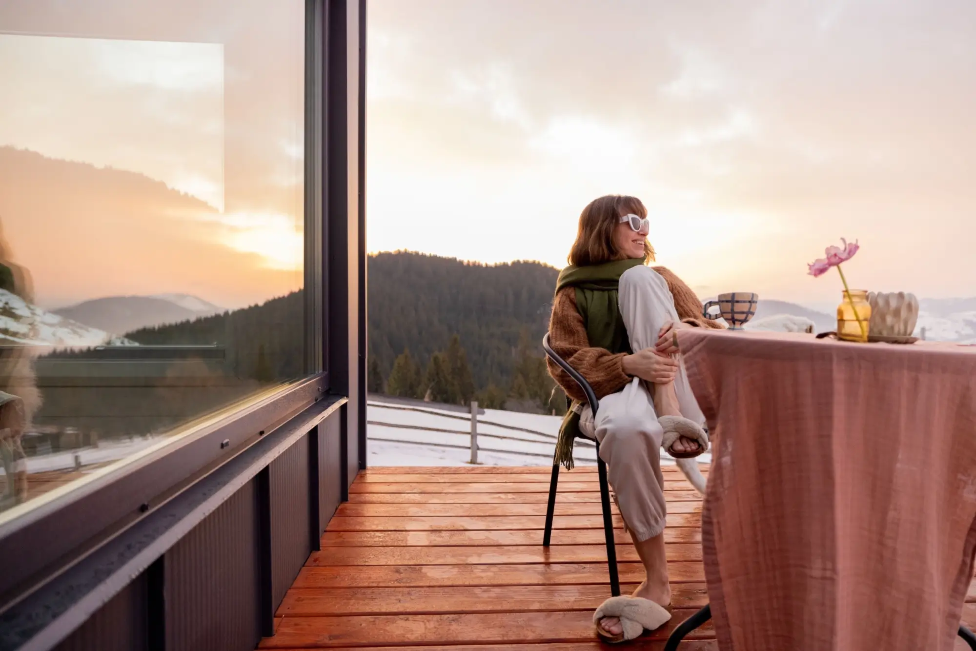 Shutterstock_2195110253 - Techsvět Žena si užívá odpočinek o víkendu