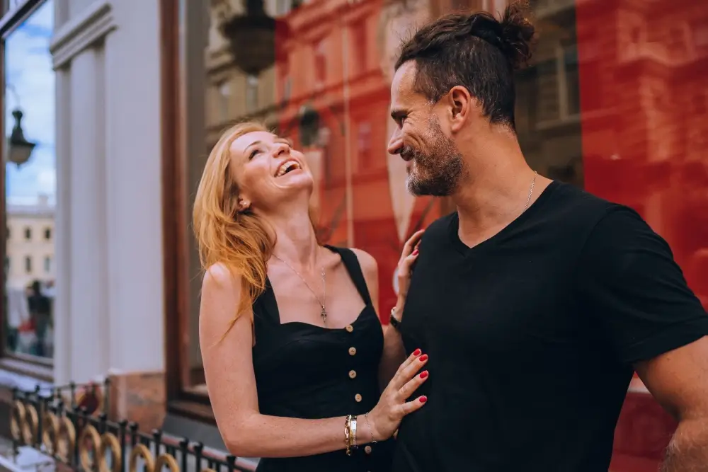 Lvi flirtují moc rádi a dobře - Techsvět muž flirtuje se ženou
