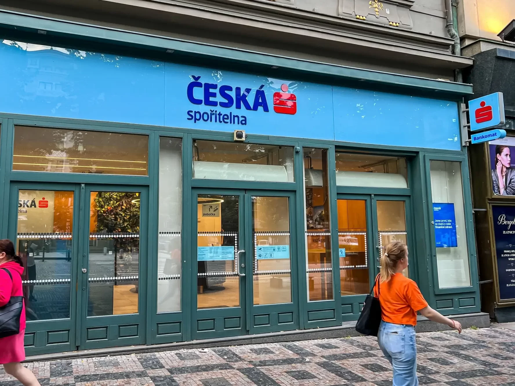 Vchod do České spořitelny