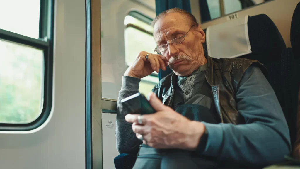 - Techsvět cestující senior